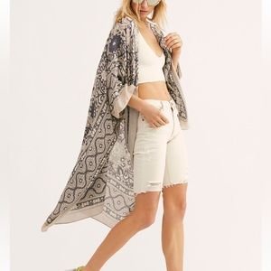 Free People magic dance border kimono